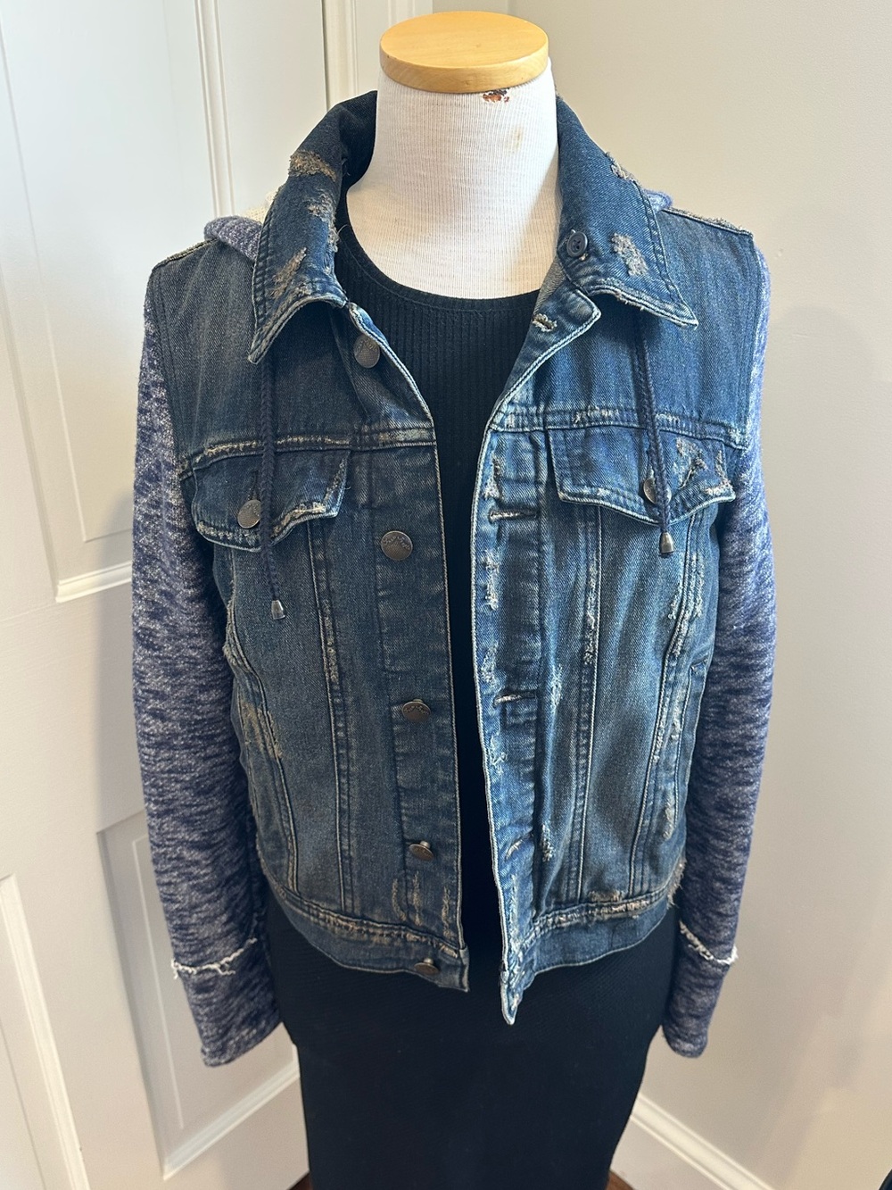 Free People Womens Knit Distressed Indigo Denim Jacket Removable Hood Size Small